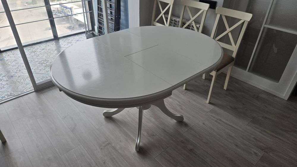 Комплект обеденный стол и стулья