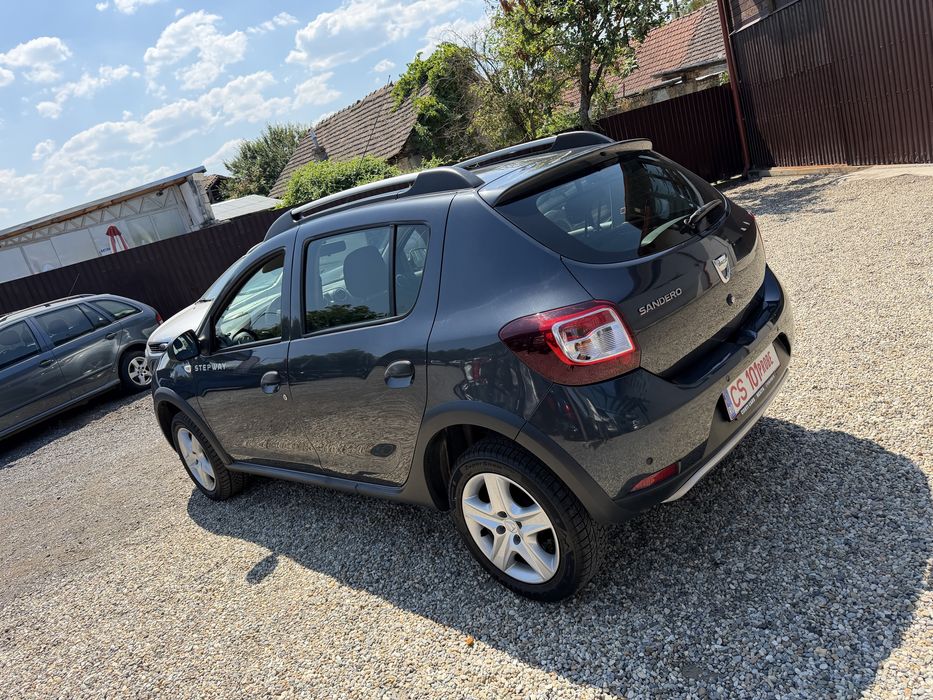 Dacia Sandero Stepway - An 2016 - Motor 0.9 TCe - 90cp - Navigatie - Aer Conditionat -