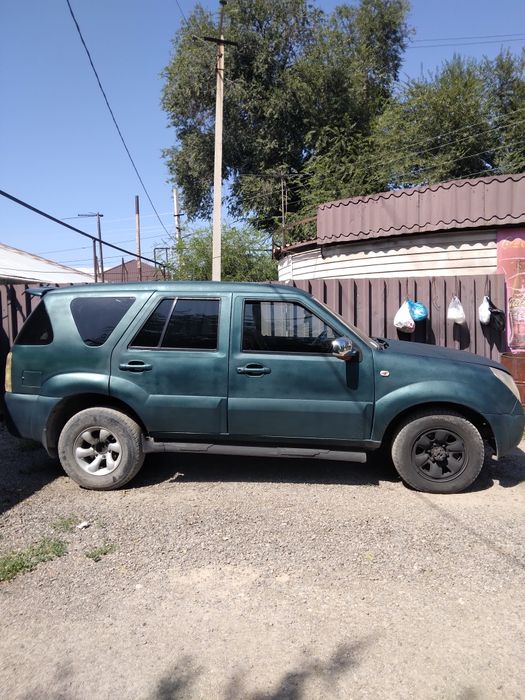 Внедорожник 2007 года  1 миллион 700 тыс.