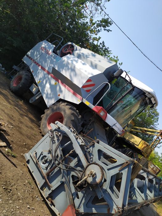 Продам комбайн вектор