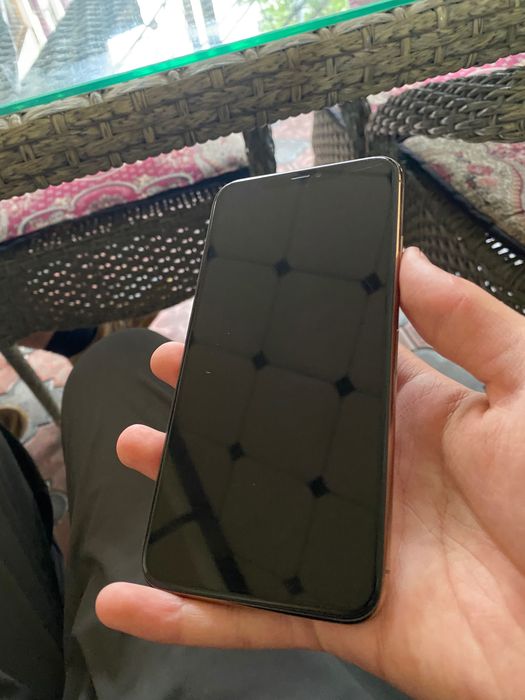 IPHONE 11 pr max
