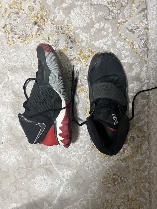 Баскетбольные кроссовки