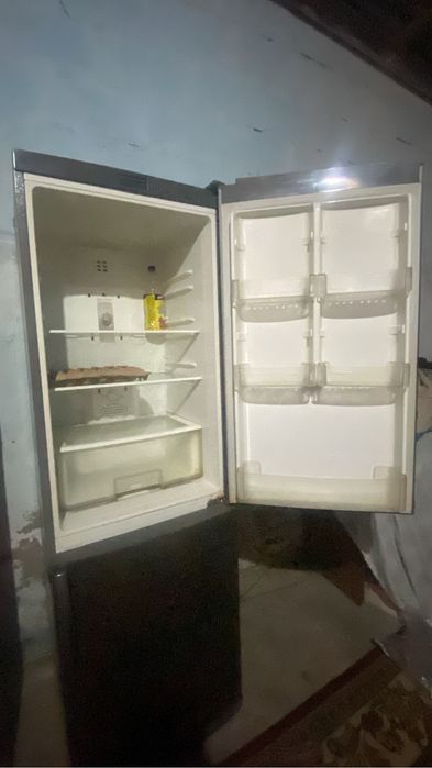 Холодильник буууу
