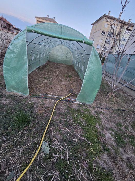 Оранжерия градинска