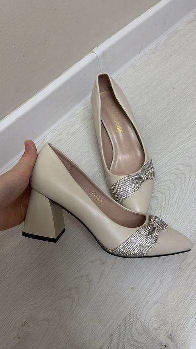 Новый туфли сатылады 35.5-36рр