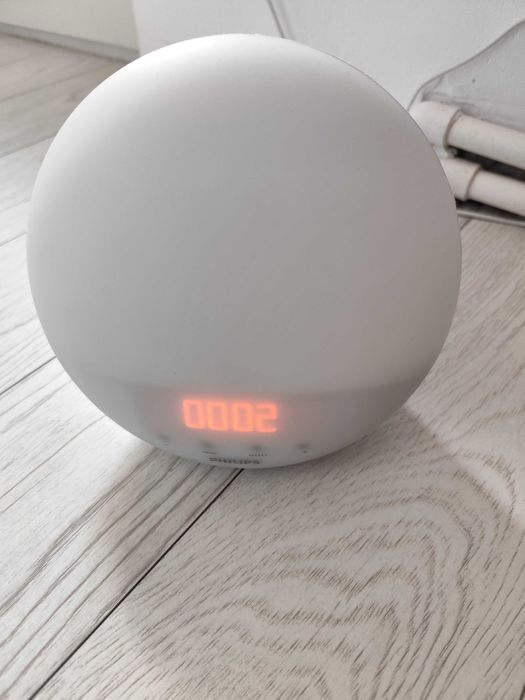 Radio cu ceas,alarma si lumina