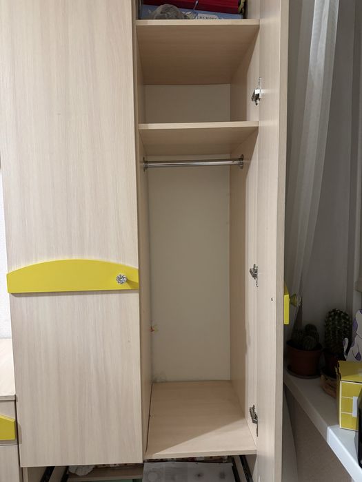 Продам спальный гарнитур