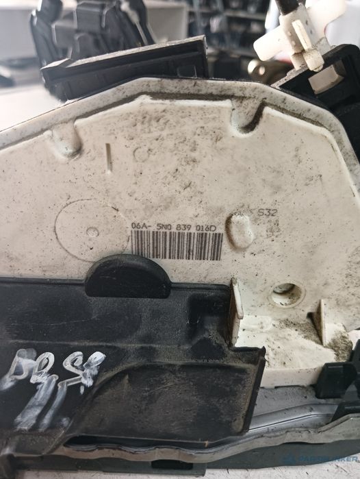 Broasca Usa Dreapta Spate Volkswagen Tiguan 5N_ 2007 - > 5N0839016D