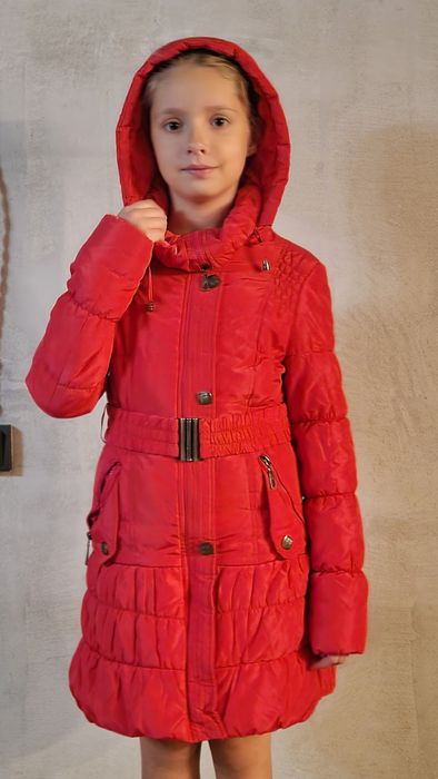 Продам куртку-пальто для девочки на рост 135-146