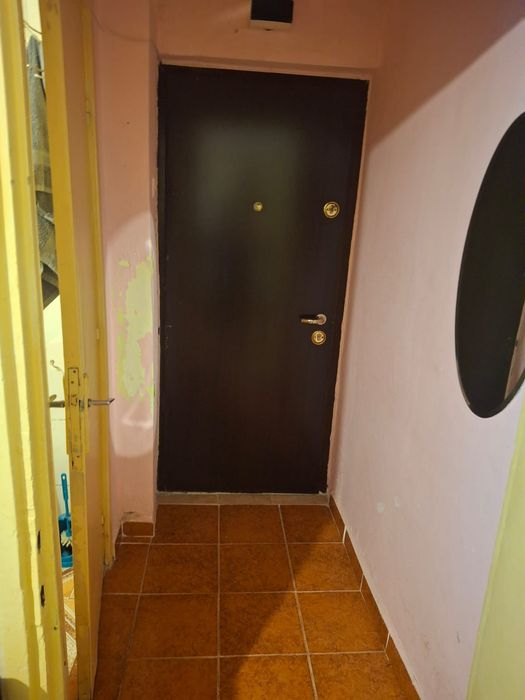 Apartament de vânzare, zona centrală, Str Violetelor, Bacău,  42 000 euro