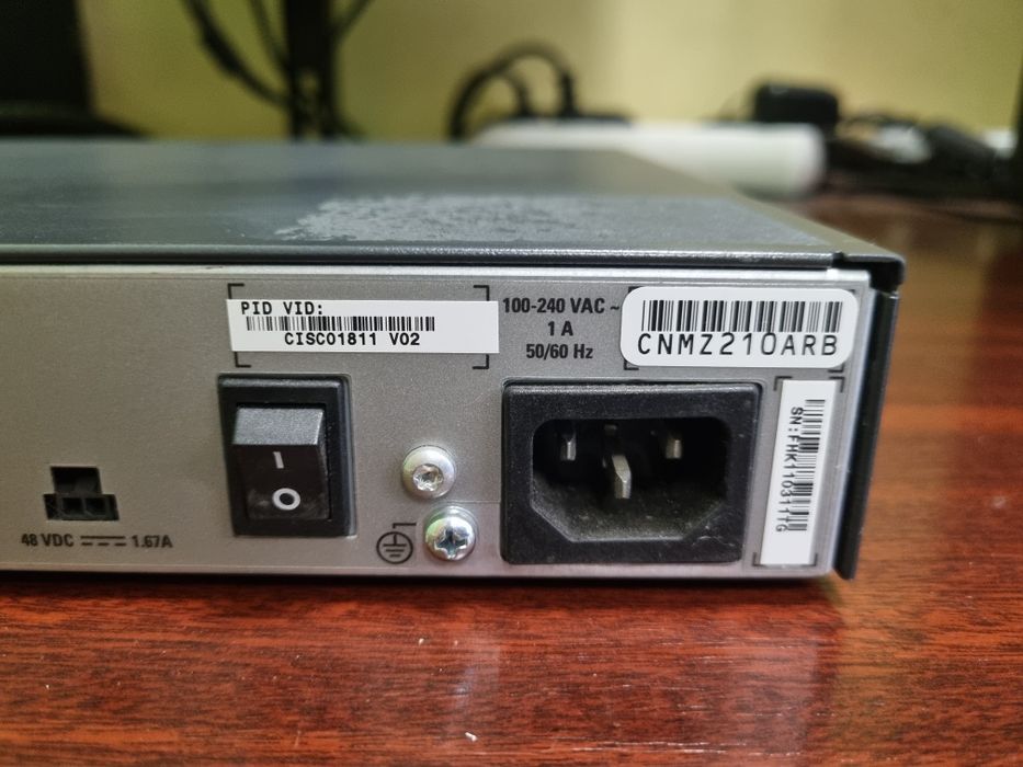 Маршрутизатор рутер Cisco 1800