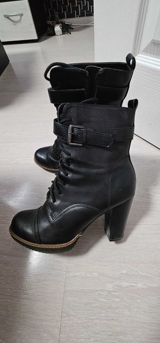 Дамски боти,обувки и ботуши