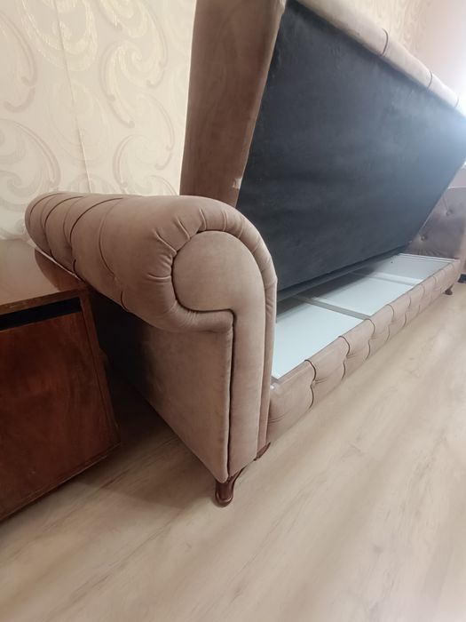 Диван раскладной с подушками