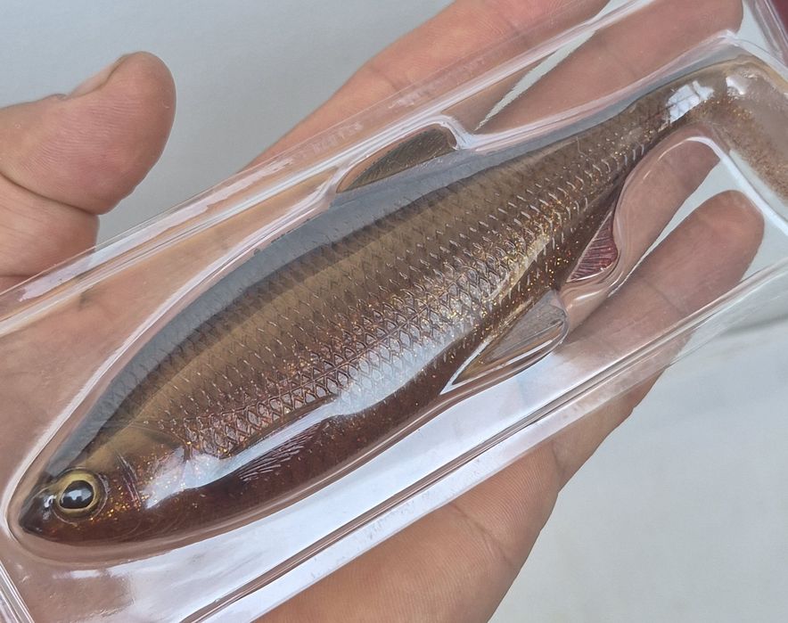 Shad Westin Ricky the Roach Shadtail, 14cm, 42gr,  Real Clear Rudd Bulk.