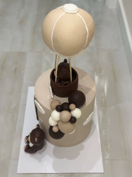 Бутафорна торта 1 година