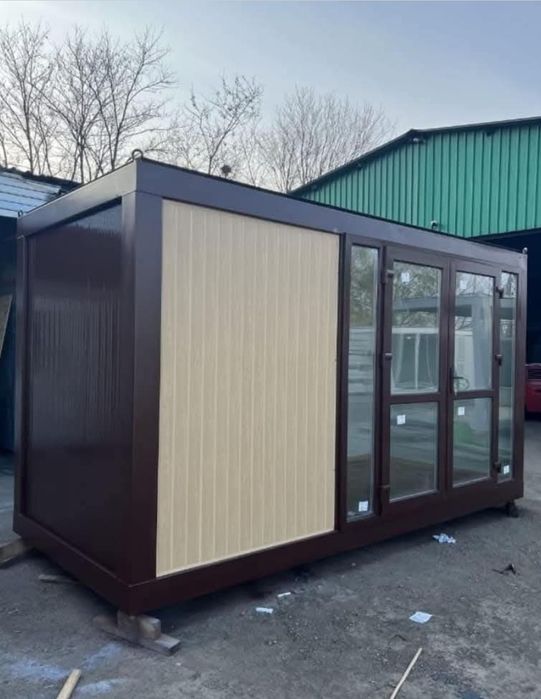 Vand container tip fast-food