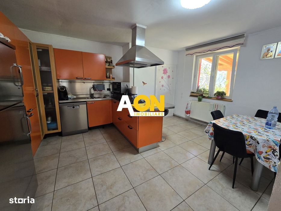 Casa 5 Camere, 2 Bai, 600mp Teren, Zona Oarda