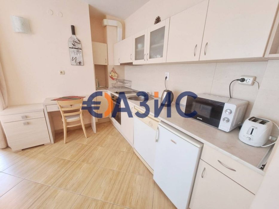 Продава се Двустаен апартамент в к.к. Слънчев бряг - 83 кв.м за 722 €/кв.м - Снимка #3