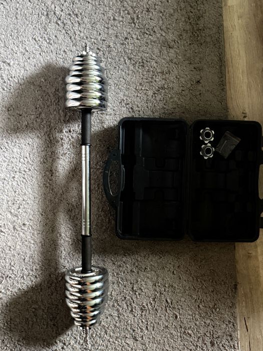 Set de greutate GymBeam 30kg negocibiabila