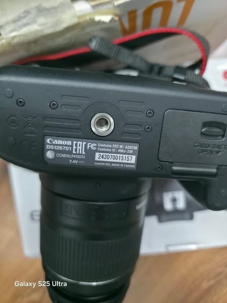 Canon EOS 4000D EF-S 18-55 WI FI