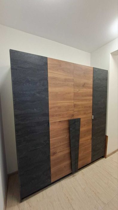 Дава се под наем Тристаен апартамент в София, Център - 100 кв.м за 850 € - Снимка #8