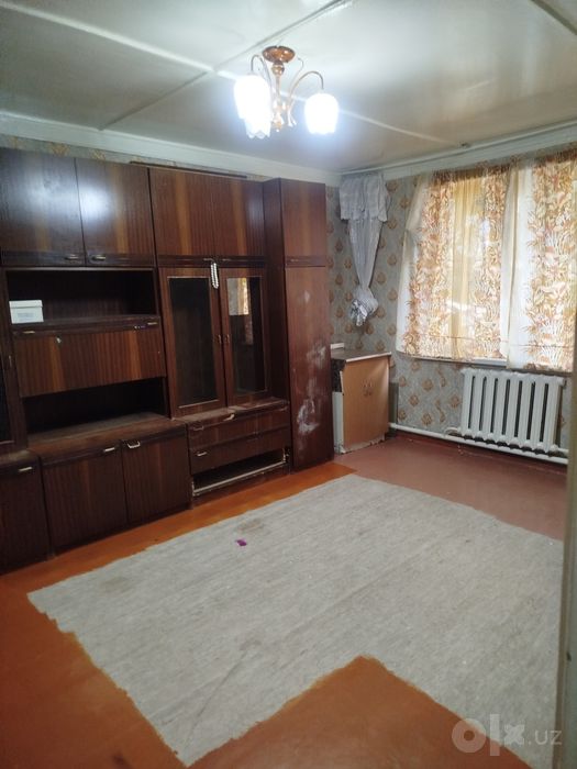 Продаю квартиру на спутнике 1,этаж1 чистая уютная рядом  остановка