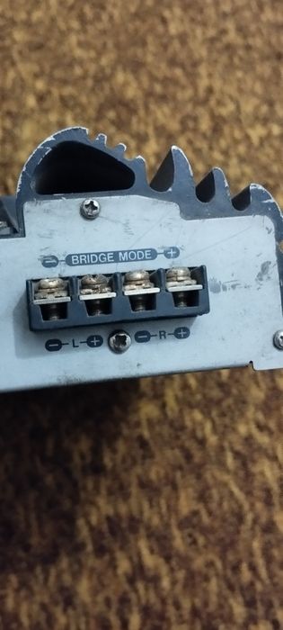 Продам усилитель для автомобиля