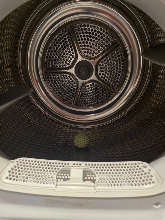 Сушилня с термопомпа Bosch WTR85V10BY