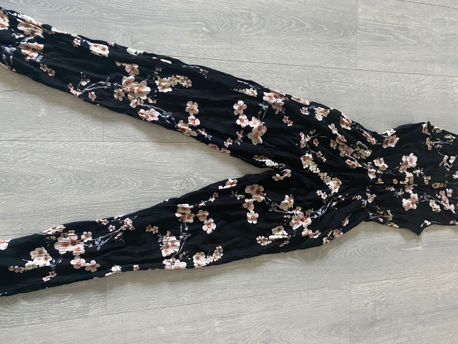 Гащеризон с флорални мотиви