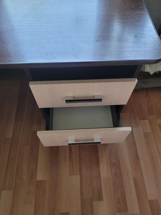 Стол для компьютера