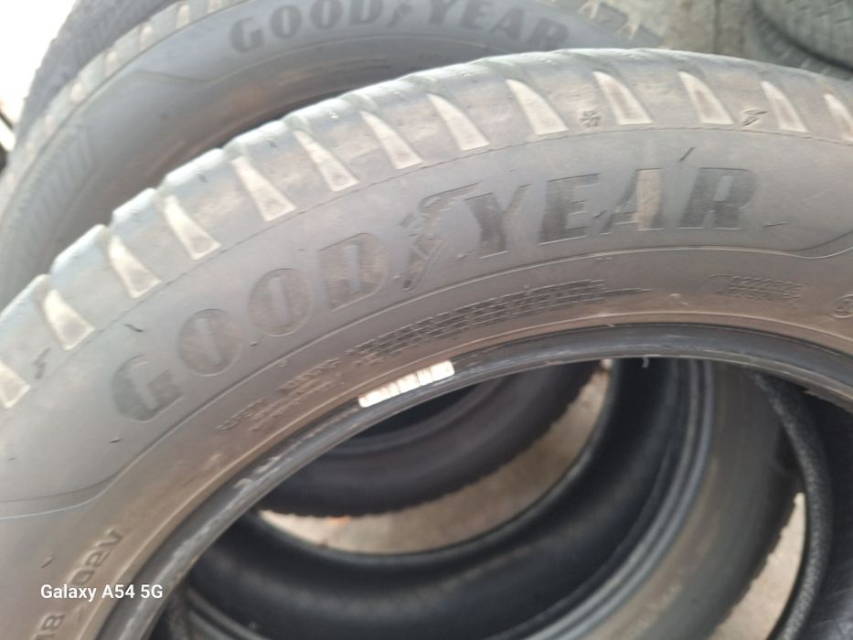 4бр 225/55/18 Good Year всесезонни