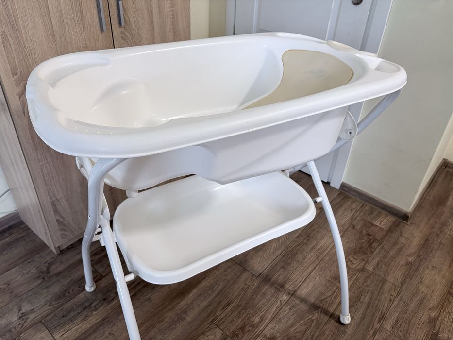 Cam анатомична бебешка вана Baby Bagno със стойка