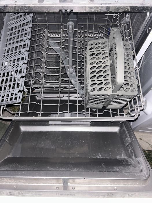 Вытяжка для кухни, посудамойка