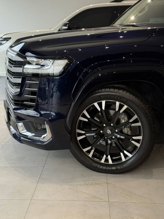 Toyota Land Cruiser 300 Twin Turbo