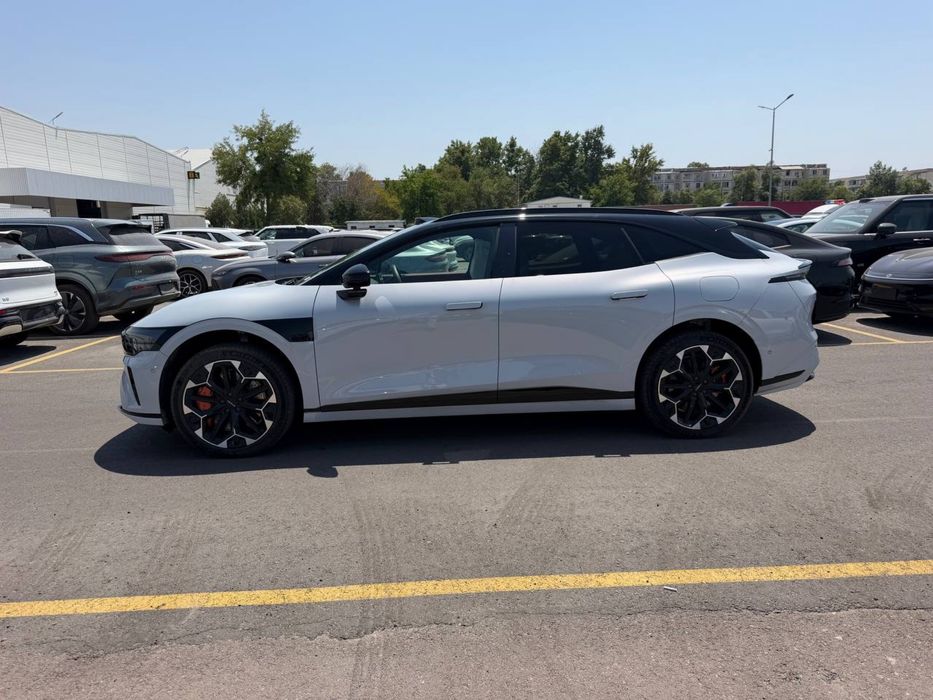 Зикр 007Gt AWD сотилади