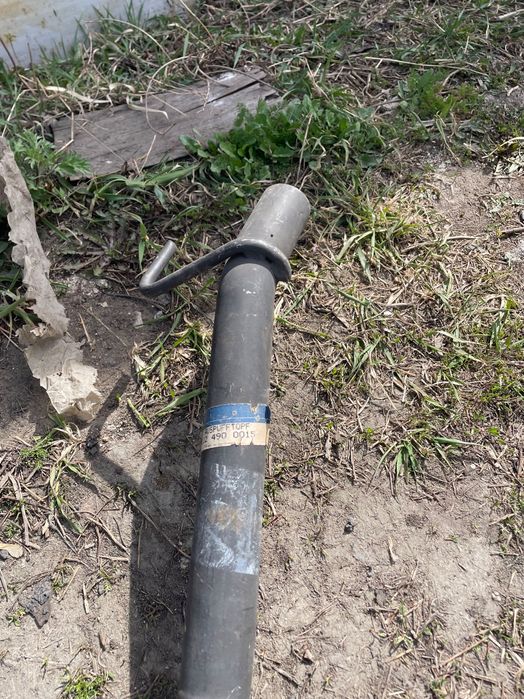 Продам средний глушитель на мерседес