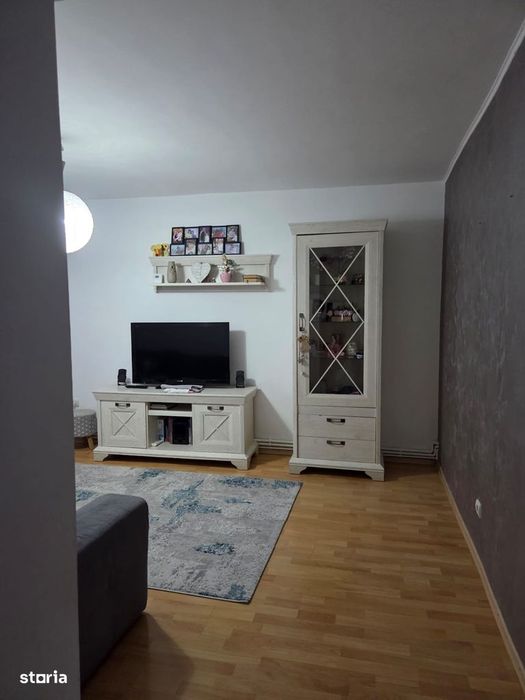 3 camere Trivale , Decomandat / Centrală , mobilat / utilat