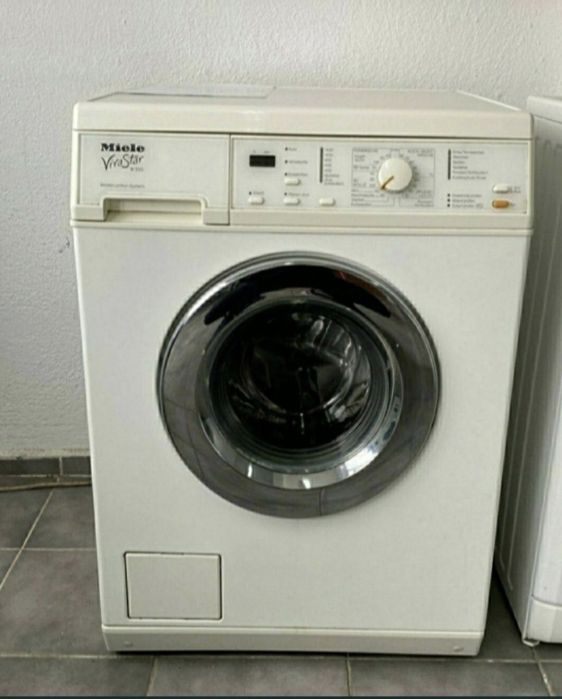 LICHIDARE DE STOC.  Masină de spălat rufe Miele.
