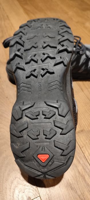 Adidasi trekking Salomon 42  43 natura