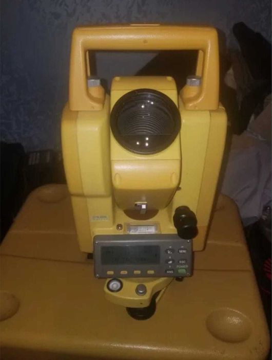 Statie totală topcon