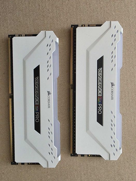 Kit Corsair Vengeance RGB Pro WHITE 16GB (2x8GB) DDR4 3200MHz CL16