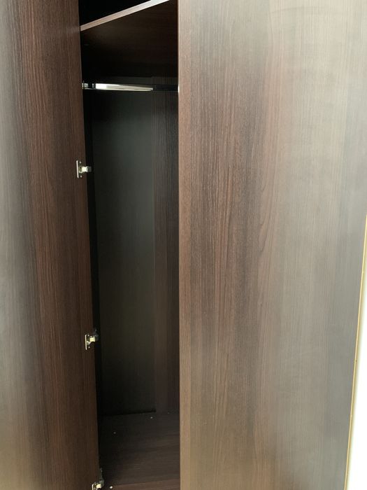 Угловой шкаф для одежды