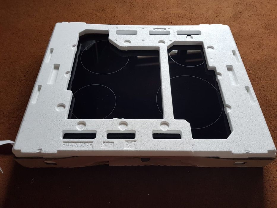 Керамични котлони на Сименс с малък транспортен козметичен дефект