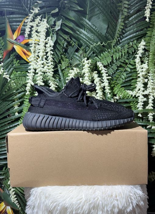 Adidas Yeezy 350 Onyx Black