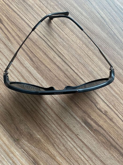 Продавам очила carrera оригинални