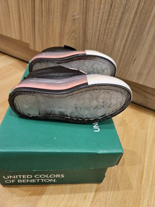 Детски обувки Benetton – номер 22, като нови