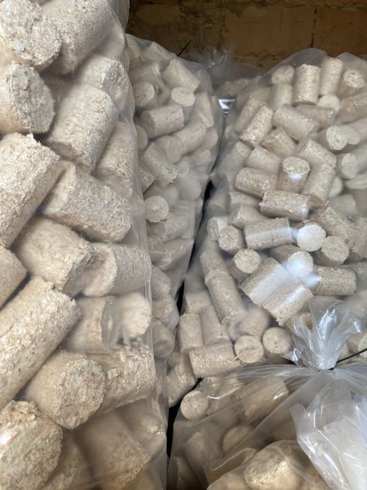 Brichete din rumegus stejar/brad