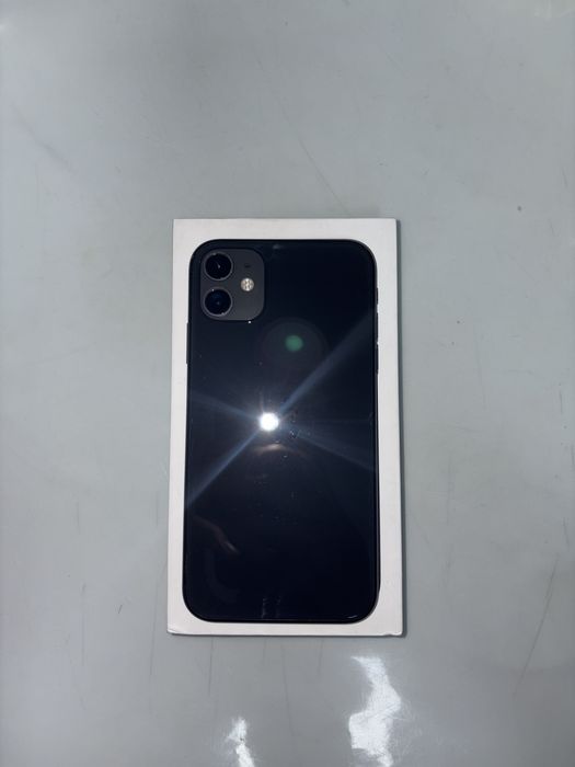 Продам айфон 11 64гб