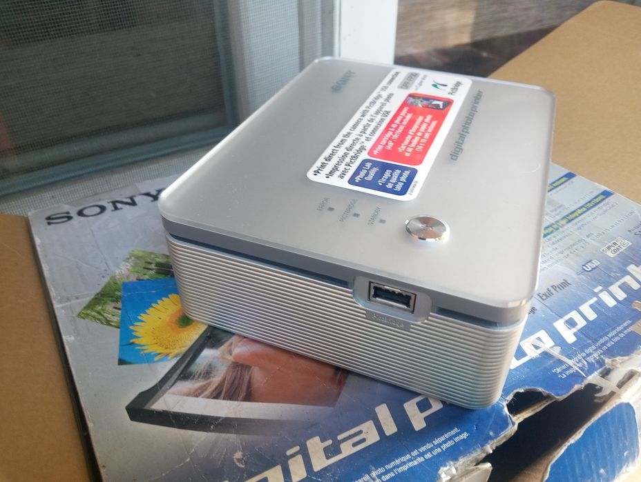 Sony digital photo printer