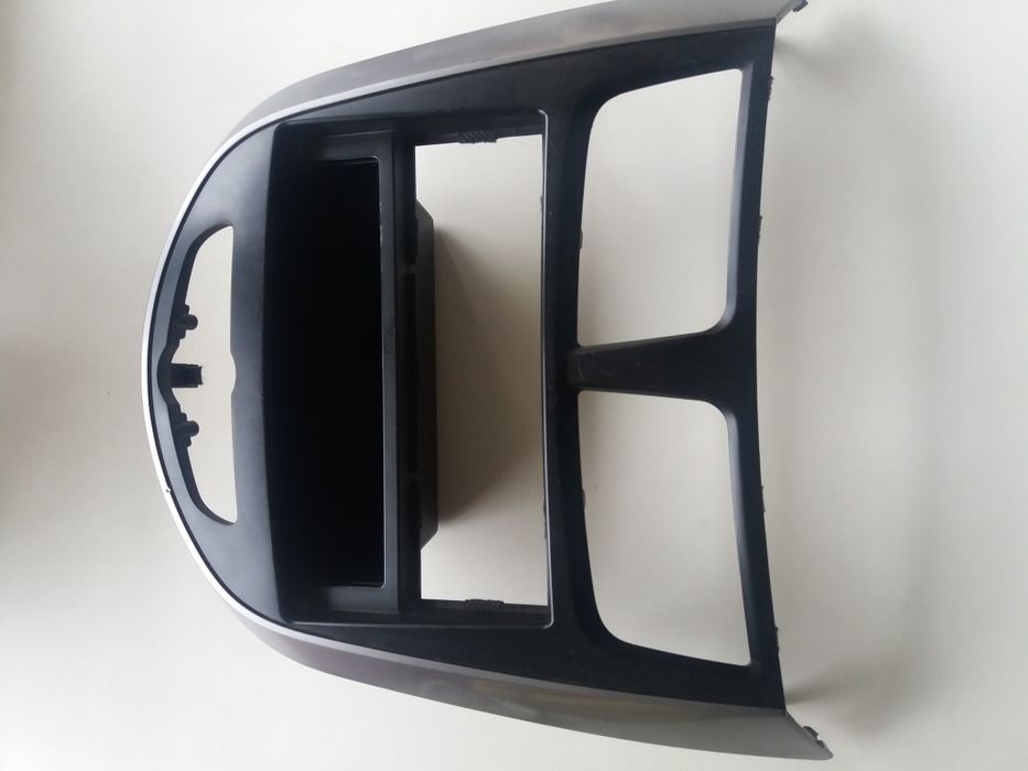 Продам  рамку панели Хюндай Акцент